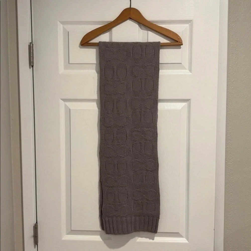 Coach Logo Cable Knit Wool Scarf‎ Unisex Gray